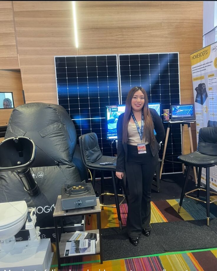 Visitantes recorriendo los stands de CONSTRUEXPO 2026